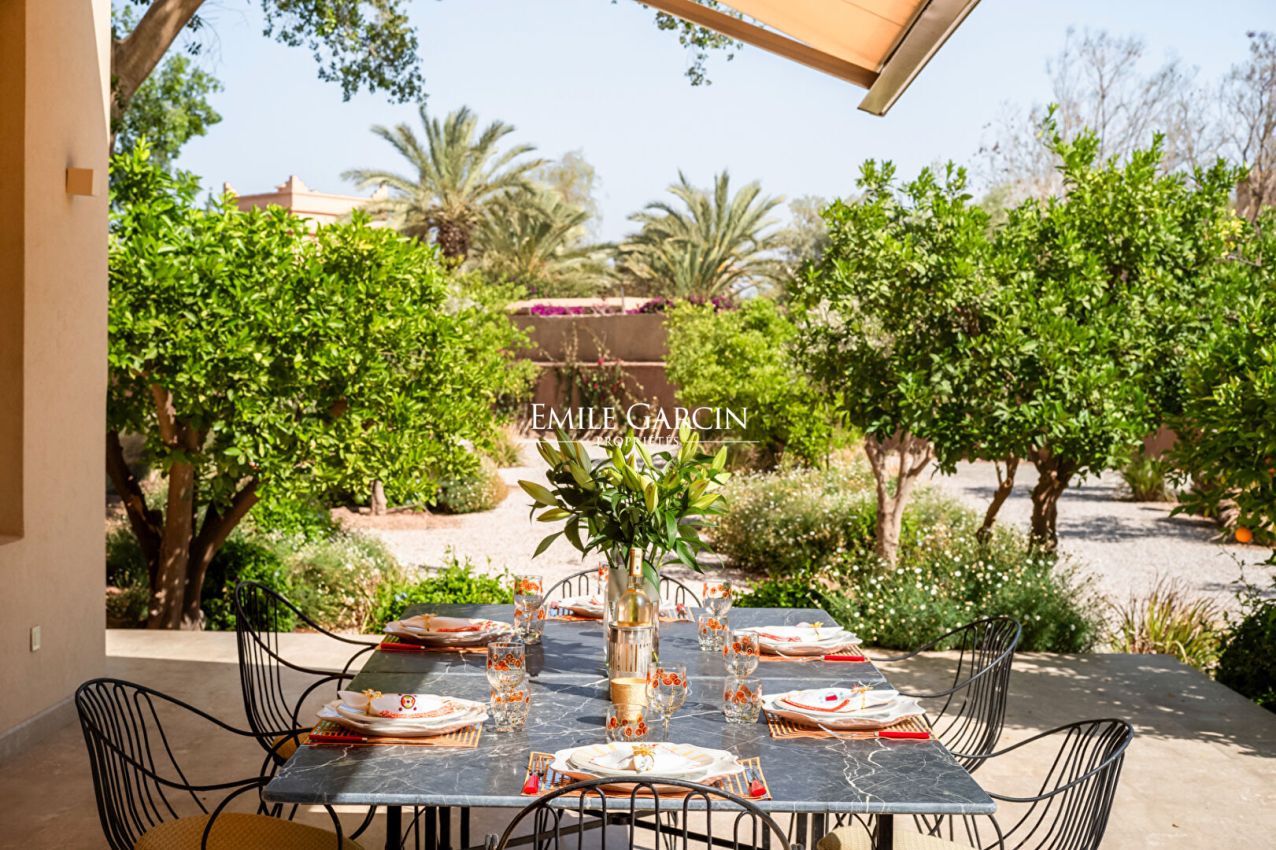 À vendre superbe maison au coeur du triangle d'or de la palmeraie à Marrakech - Emile Garcin Maroc - Image 1