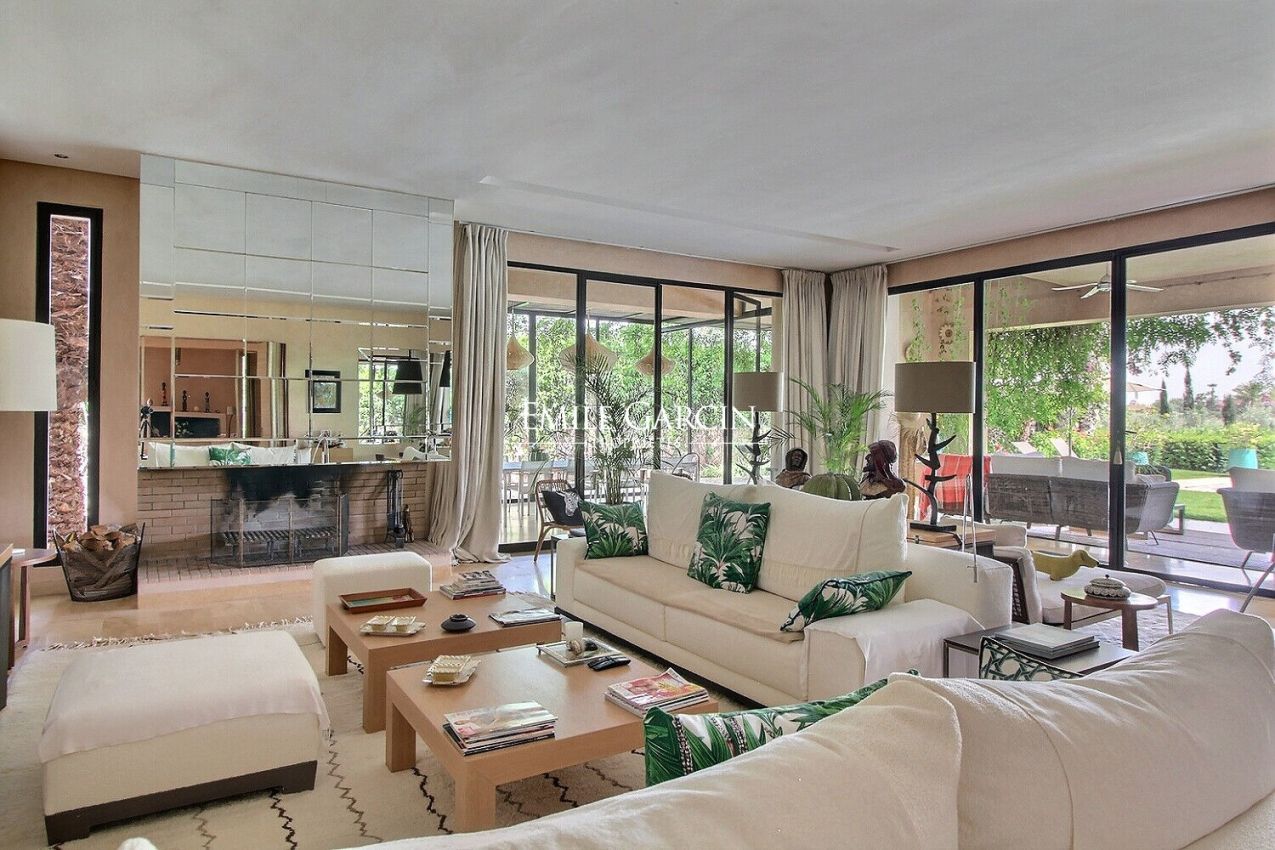 Rare, villa à vendre en front de golf à Marrakech - Emile Garcin Maroc - Image 3