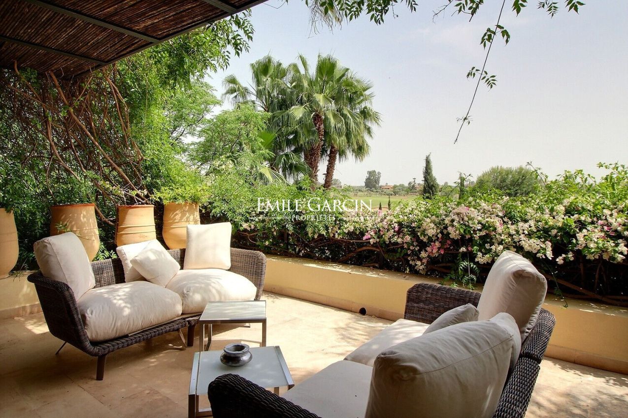 Rare, villa à vendre en front de golf à Marrakech - Emile Garcin Maroc - Image 9