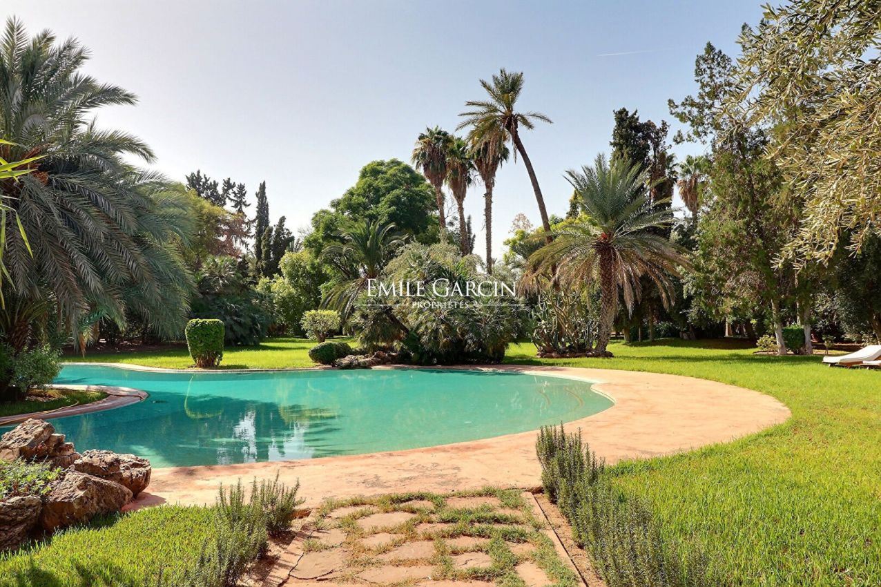 Unique, villa au coeur du triangle d'or de la Palmeraie à Marrakech - Emile Garcin Maroc - Image 13