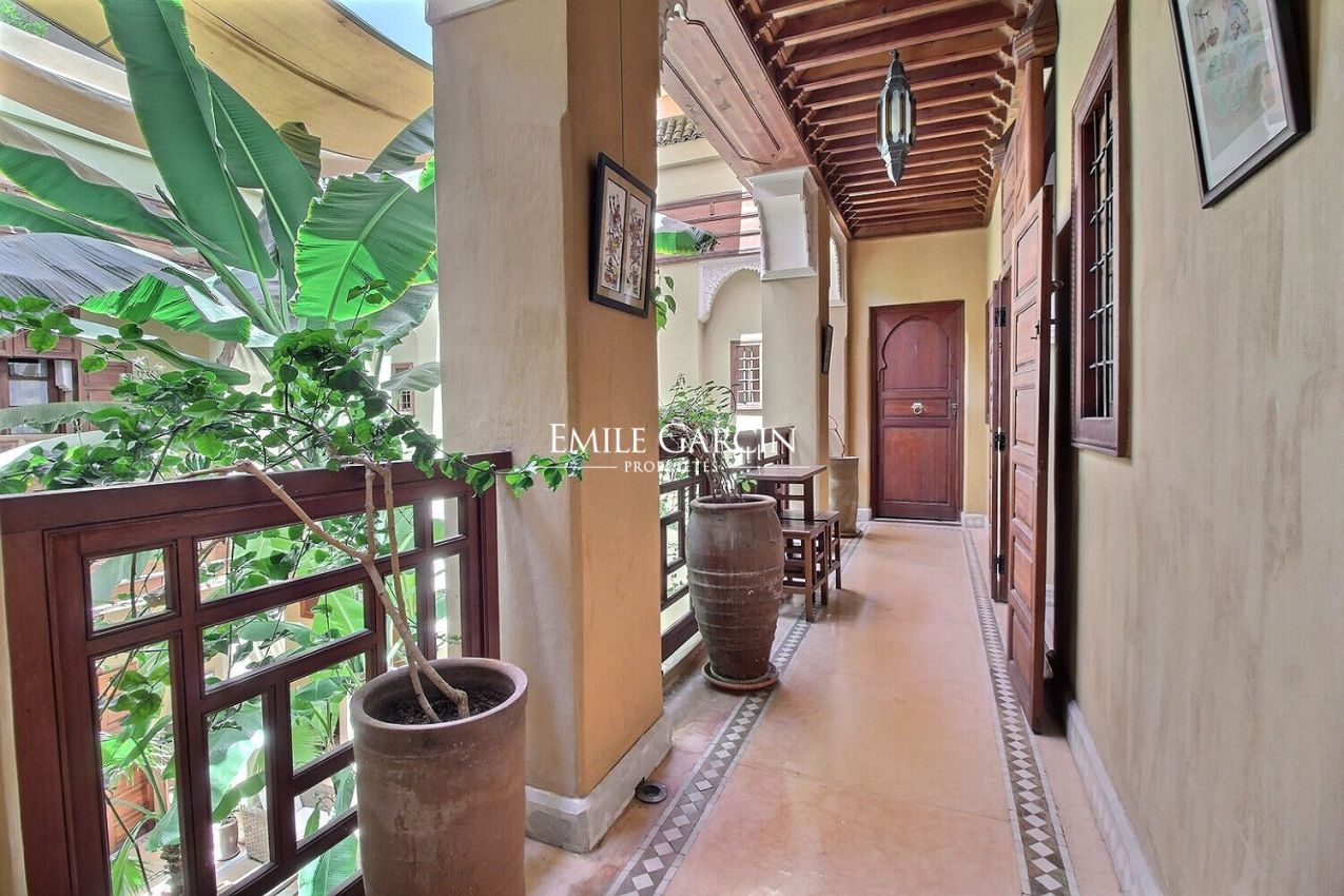 À vendre maison d'hôtes de charme située dans le quartier du Mellah à Marrakech - Emile Garcin Maroc - Image 5