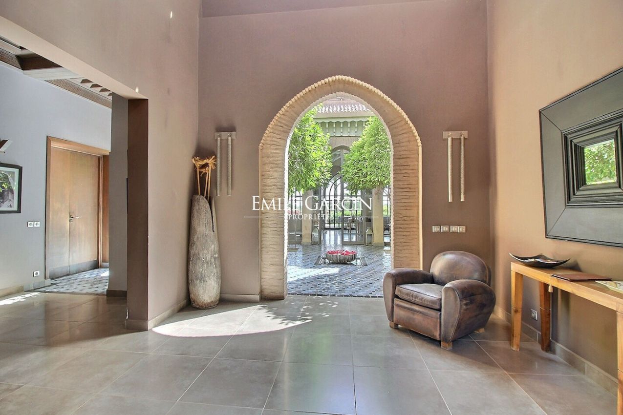 À vendre superbe propriété en front de golf à Marrakech - Emile Garcin Maroc - Image 3