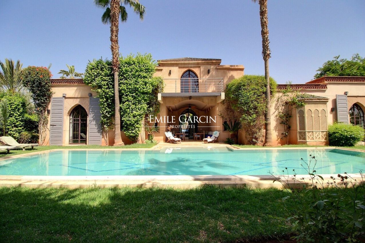 À vendre superbe propriété en front de golf à Marrakech - Emile Garcin Maroc - Image 1