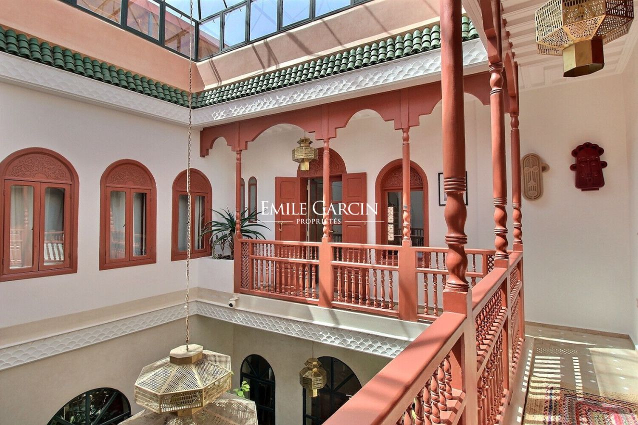 À vendre Riad dans le quartier de la Kasbah à Marrakech - Emile Garcin Maroc - Image 9