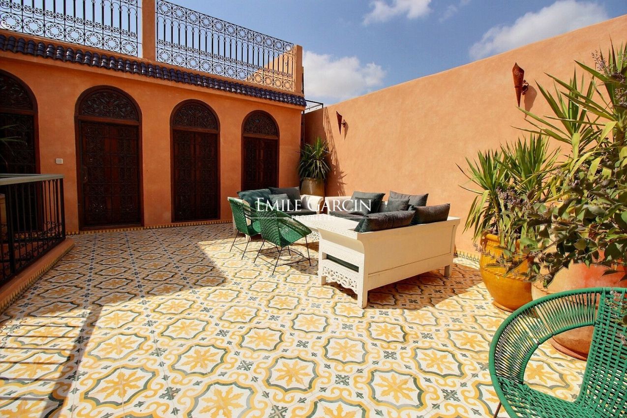 À vendre Riad de charme dans le quartier Barroudine à Marrakech - Emile Garcin Maroc - Image 1